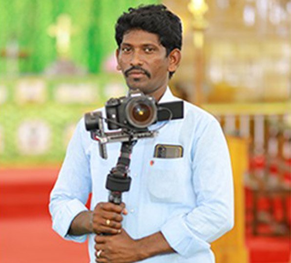 S. Saravanakumar<br />
Anu videos & photos , Kovilpatti 